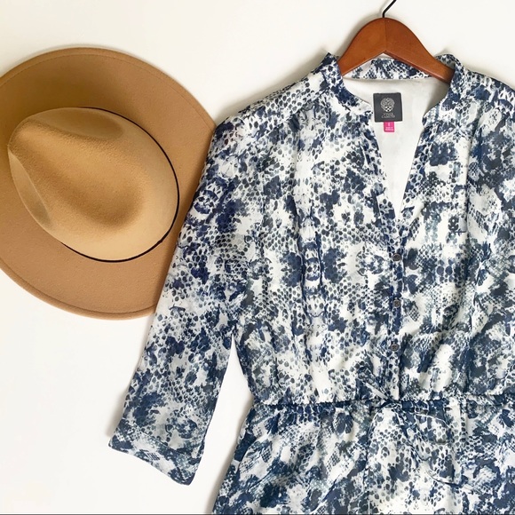 Vince Camuto Dresses & Skirts - Vince Camuto Shirt Dress Blue Snake Print Size 8